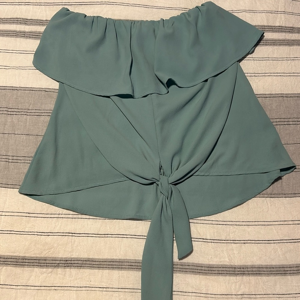 VICI woman’s teal tube top, small